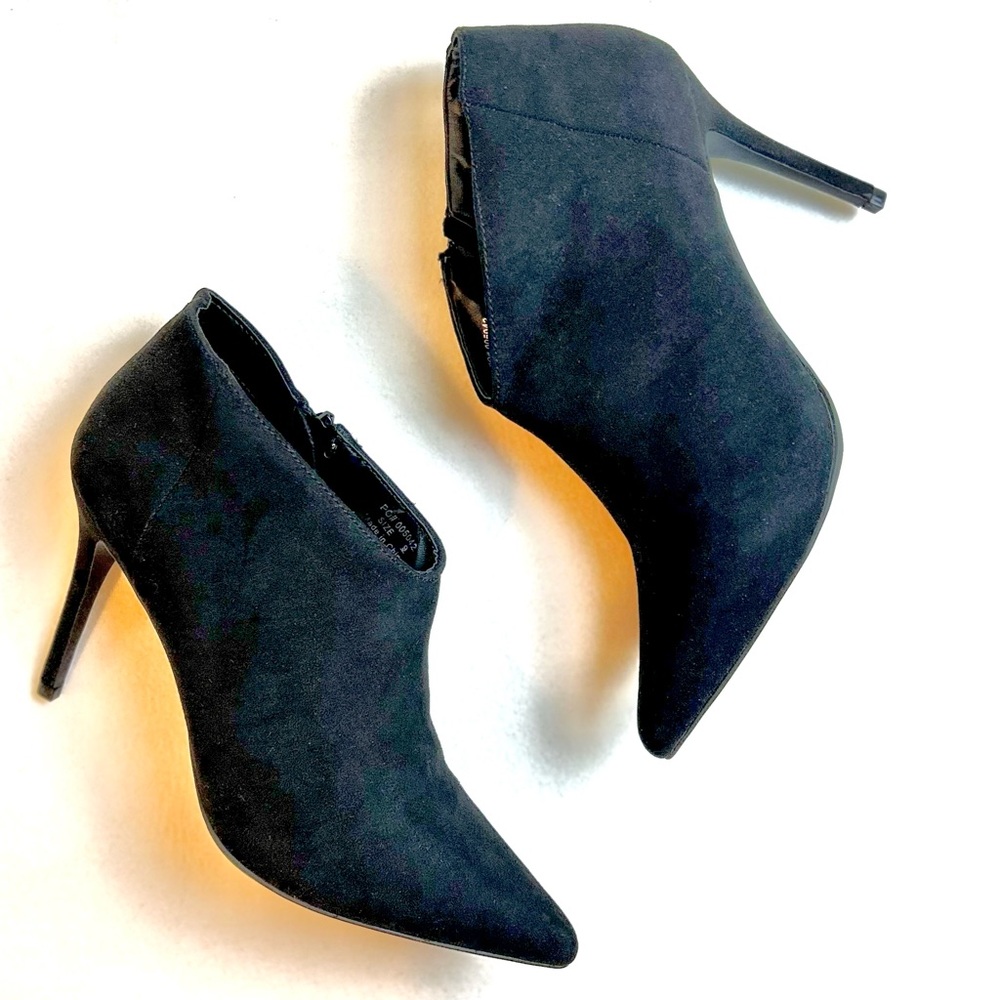 New Journee Collection Women's Demmi Zip Stiletto Booties / size 9
